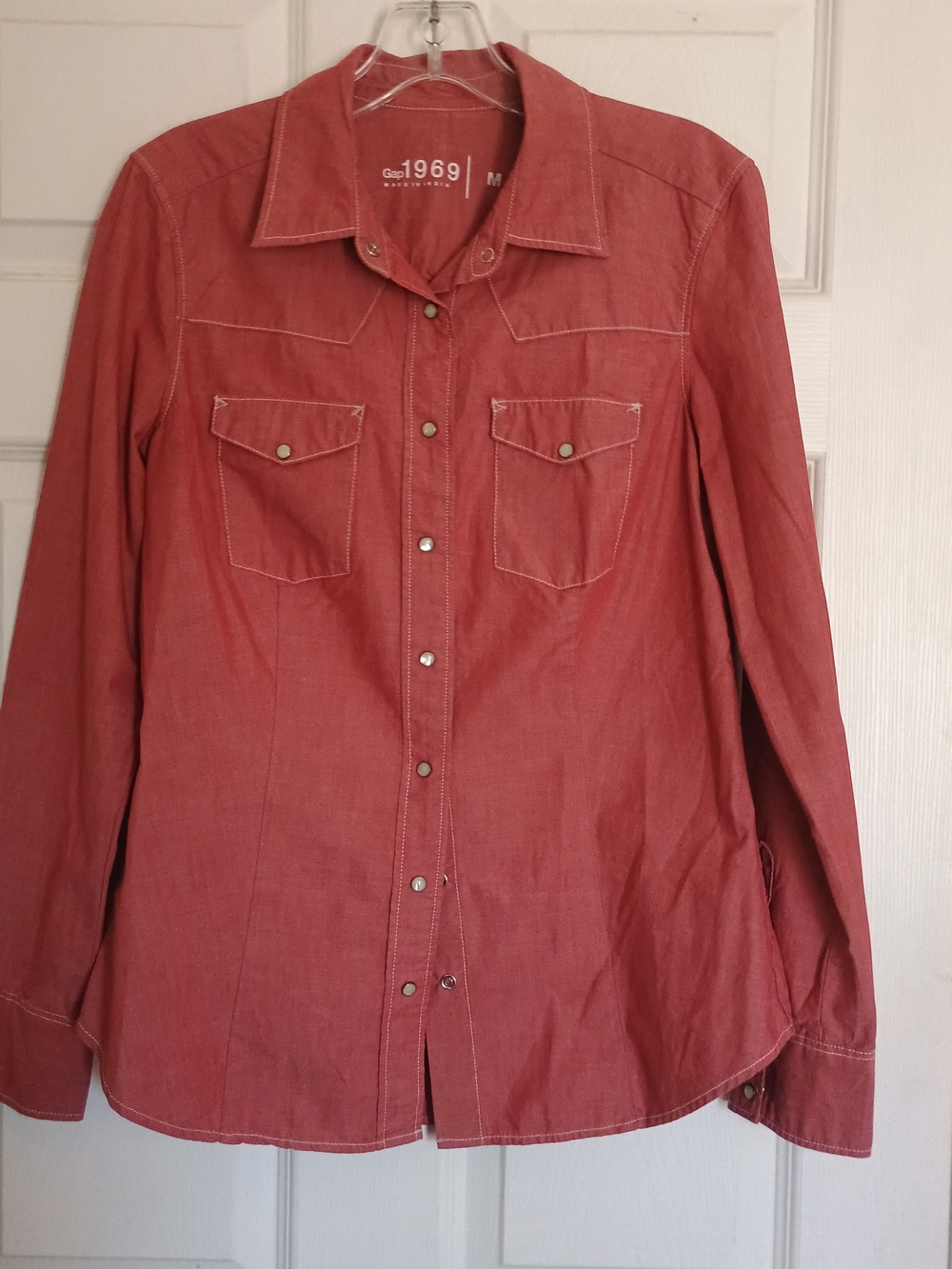 EU Gap 1969 Women's Button Down Red Western Pear Snap Shirt Size M